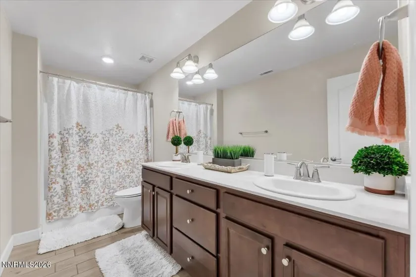 7110 Quill, Reno, Nevada 89506, 4 Bedrooms Bedrooms, ,2 BathroomsBathrooms,Residential,Residential,Quill,260002670