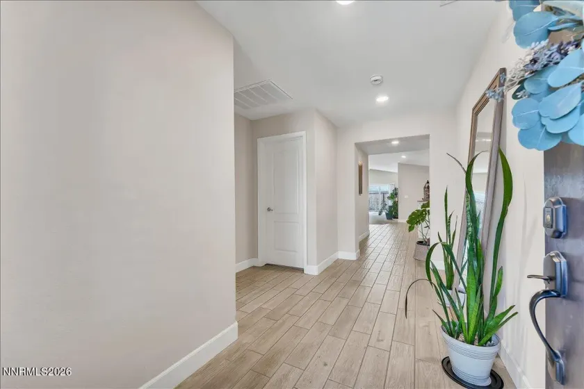 7110 Quill, Reno, Nevada 89506, 4 Bedrooms Bedrooms, ,2 BathroomsBathrooms,Residential,Residential,Quill,260002670