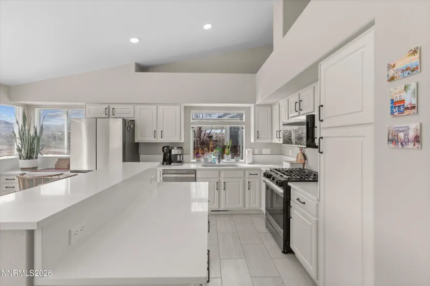 2790 Fairwood, Reno, Nevada 89502, 3 Bedrooms Bedrooms, ,2 BathroomsBathrooms,Residential,Residential,Fairwood,260002678