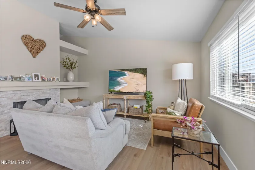 2790 Fairwood, Reno, Nevada 89502, 3 Bedrooms Bedrooms, ,2 BathroomsBathrooms,Residential,Residential,Fairwood,260002678