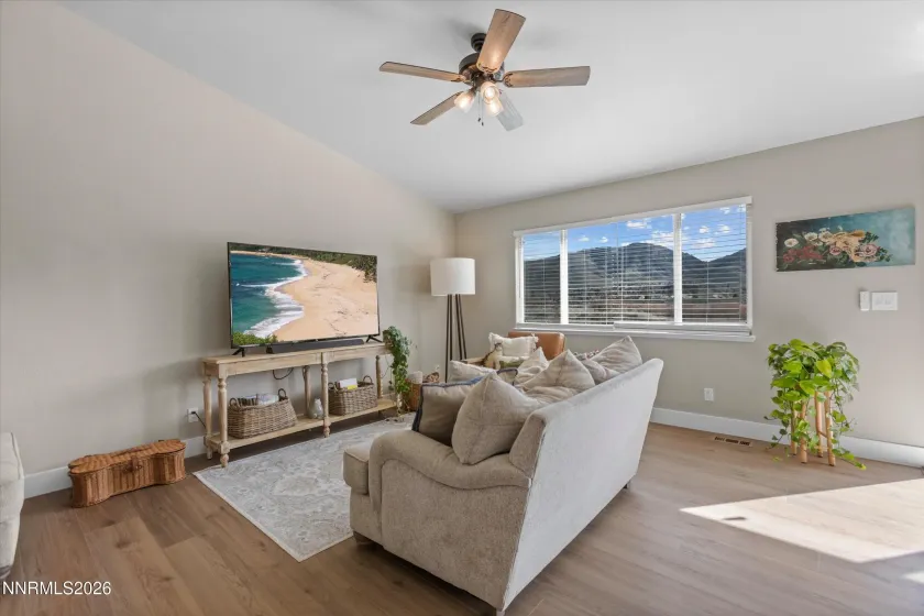 2790 Fairwood, Reno, Nevada 89502, 3 Bedrooms Bedrooms, ,2 BathroomsBathrooms,Residential,Residential,Fairwood,260002678