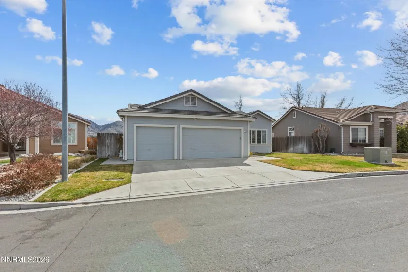 2790 Fairwood, Reno, Nevada 89502, 3 Bedrooms Bedrooms, ,2 BathroomsBathrooms,Residential,Residential,Fairwood,260002678