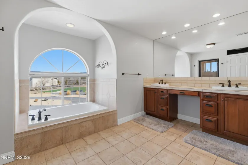 1717 Devon, Minden, Nevada 89423, 5 Bedrooms Bedrooms, ,7 BathroomsBathrooms,Residential,Residential,Devon,260002686