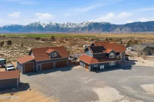 1717 Devon, Minden, Nevada 89423, 5 Bedrooms Bedrooms, ,7 BathroomsBathrooms,Residential,Residential,Devon,260002686