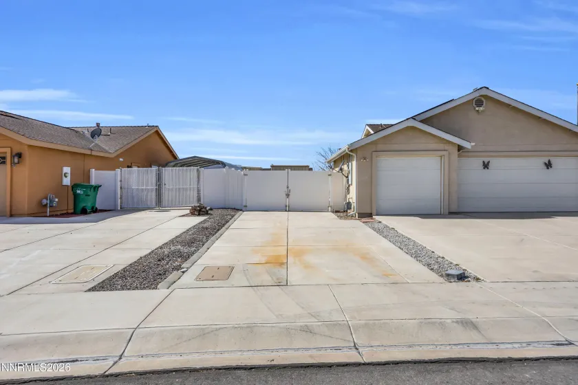 1382 White Bluffs, Fernley, Nevada 89408, 3 Bedrooms Bedrooms, ,2 BathroomsBathrooms,Residential,Residential,White Bluffs,260002679