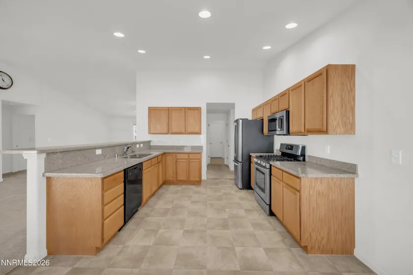 1382 White Bluffs, Fernley, Nevada 89408, 3 Bedrooms Bedrooms, ,2 BathroomsBathrooms,Residential,Residential,White Bluffs,260002679