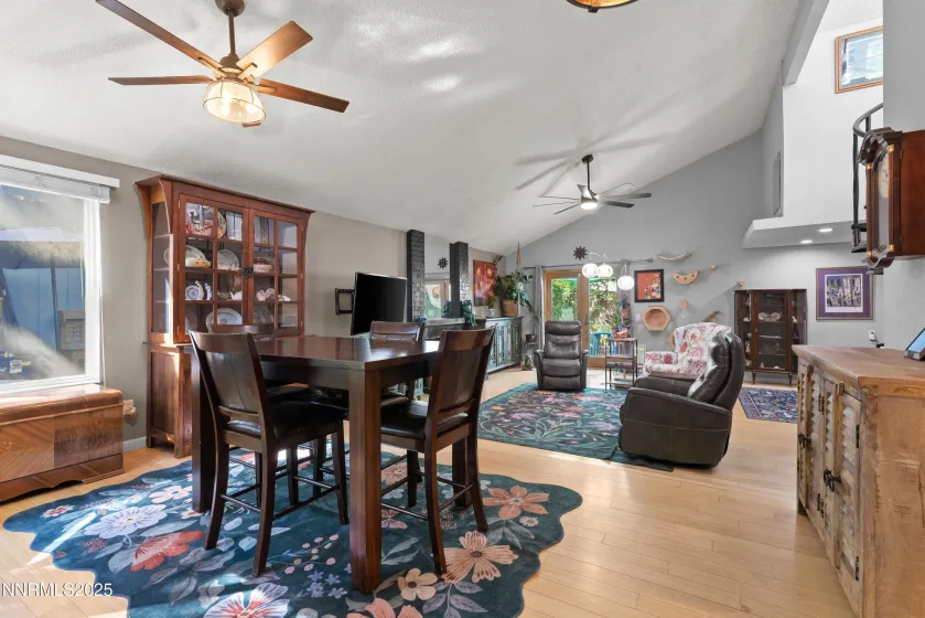 6435 Meadow Valley, Reno, Nevada 89519, 3 Bedrooms Bedrooms, ,2 BathroomsBathrooms,Residential,Residential,Meadow Valley,260002699