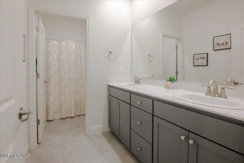 6847 Ronaldinho, Sparks, Nevada 89436, 4 Bedrooms Bedrooms, ,3 BathroomsBathrooms,Residential,Residential,Ronaldinho,260002701