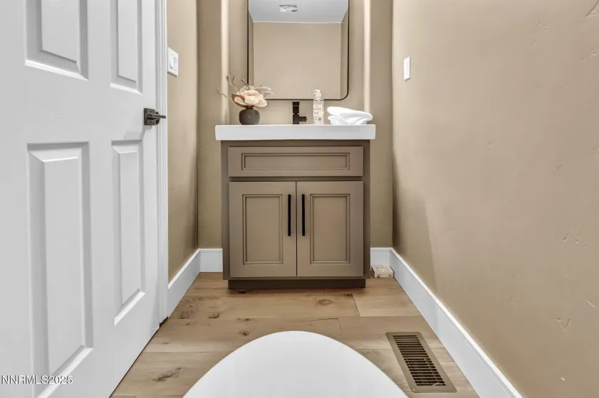 2965 Roundrock, Reno, Nevada 89511, 5 Bedrooms Bedrooms, ,4 BathroomsBathrooms,Residential,Residential,Roundrock,250050103