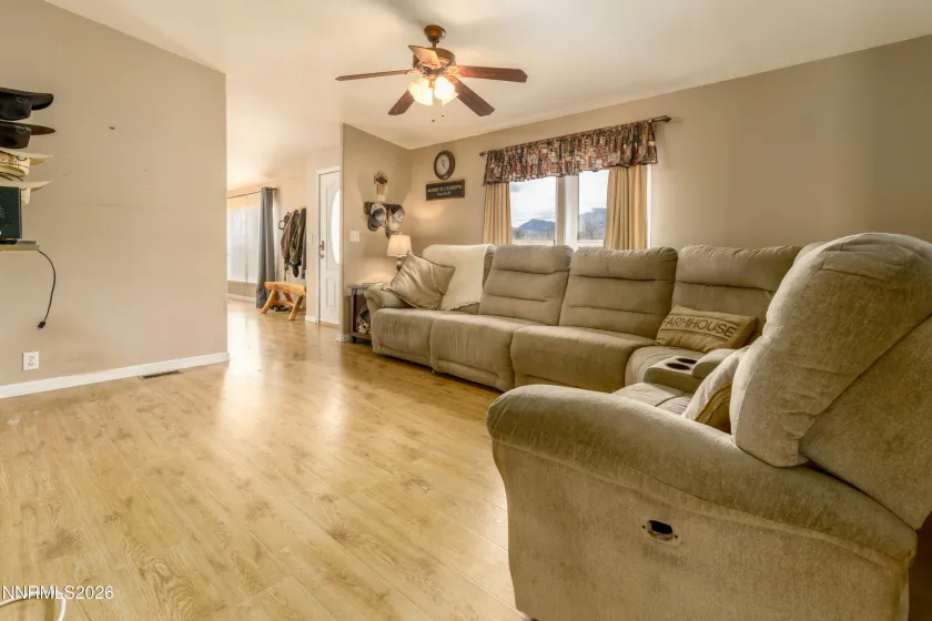 222 Julie, Dayton, Nevada 89403, 3 Bedrooms Bedrooms, ,2 BathroomsBathrooms,Residential,Residential,Julie,260002705