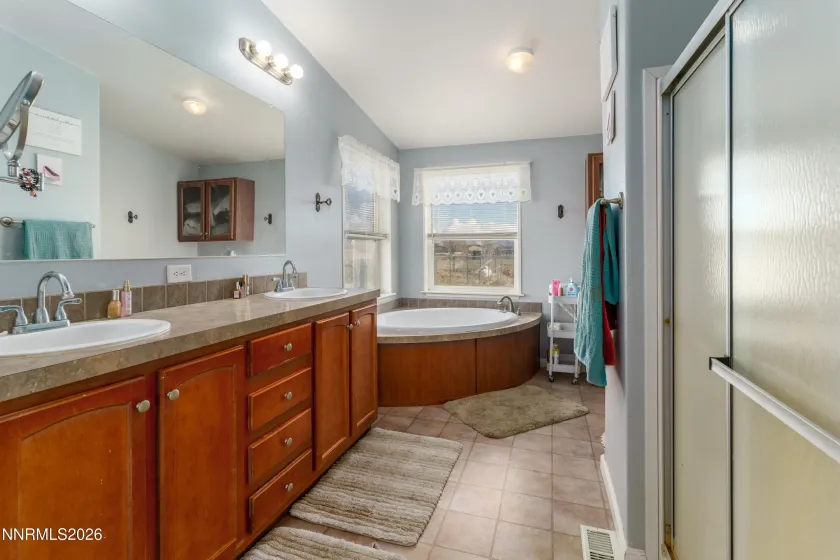 222 Julie, Dayton, Nevada 89403, 3 Bedrooms Bedrooms, ,2 BathroomsBathrooms,Residential,Residential,Julie,260002705