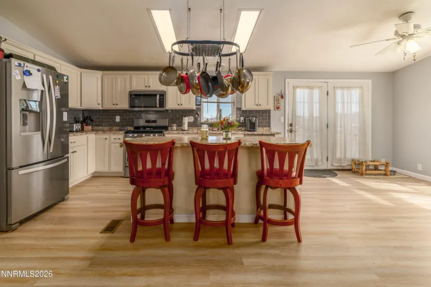 222 Julie, Dayton, Nevada 89403, 3 Bedrooms Bedrooms, ,2 BathroomsBathrooms,Residential,Residential,Julie,260002705