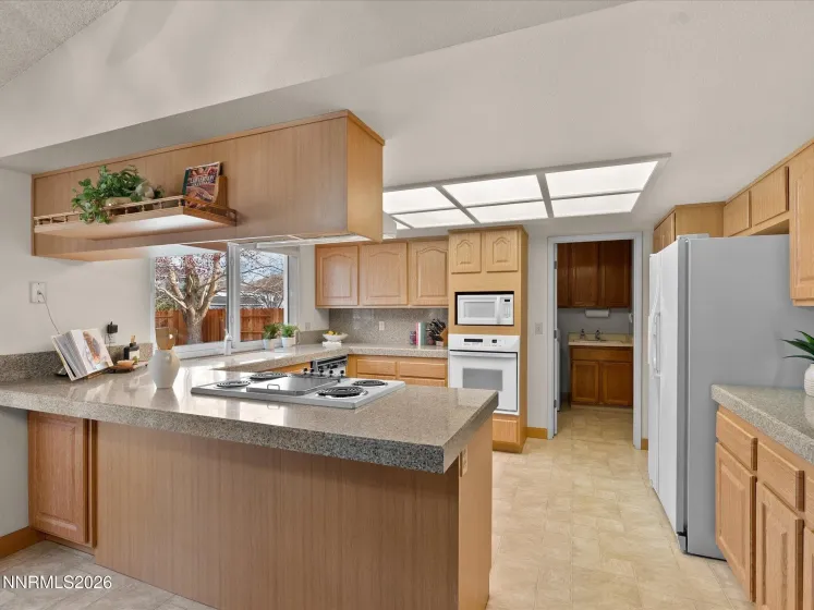 7960 Meadow Vista, Reno, Nevada 89511, 4 Bedrooms Bedrooms, ,2 BathroomsBathrooms,Residential,Residential,Meadow Vista,260002714