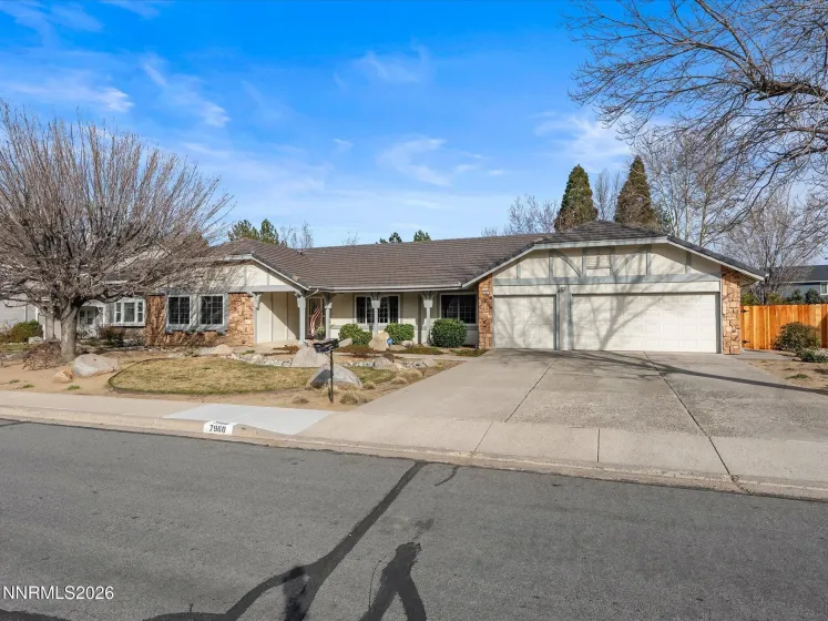 7960 Meadow Vista, Reno, Nevada 89511, 4 Bedrooms Bedrooms, ,2 BathroomsBathrooms,Residential,Residential,Meadow Vista,260002714