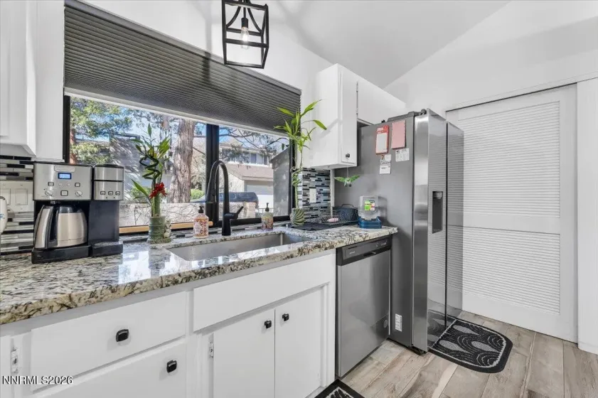 3902 Sarah, Reno, Nevada 89509, 2 Bedrooms Bedrooms, ,2 BathroomsBathrooms,Residential,Residential,Sarah,260002715