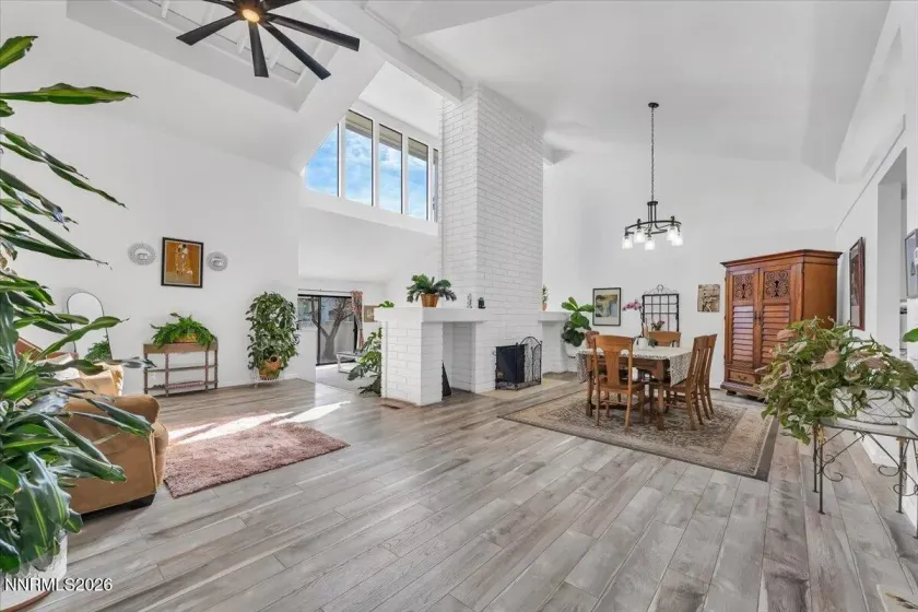 3902 Sarah, Reno, Nevada 89509, 2 Bedrooms Bedrooms, ,2 BathroomsBathrooms,Residential,Residential,Sarah,260002715