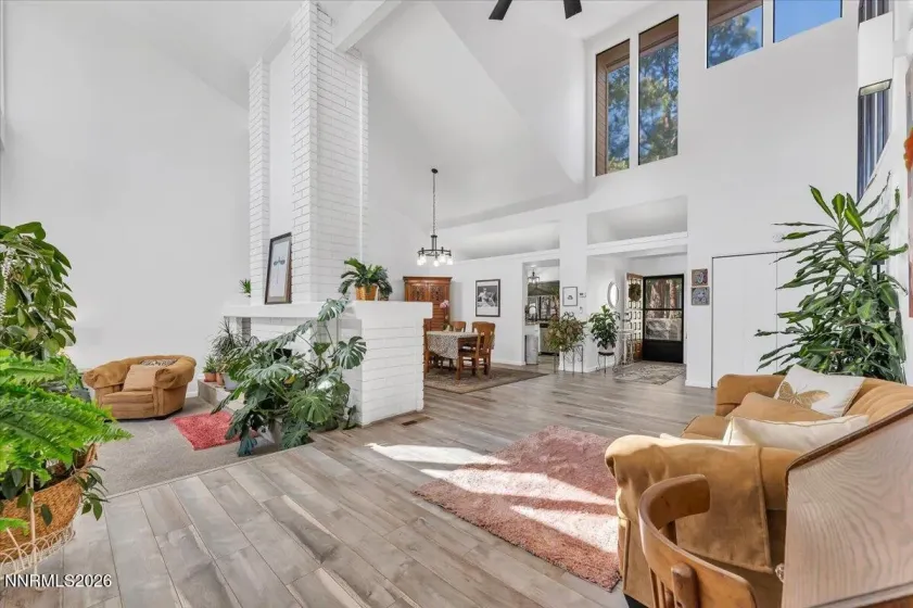 3902 Sarah, Reno, Nevada 89509, 2 Bedrooms Bedrooms, ,2 BathroomsBathrooms,Residential,Residential,Sarah,260002715