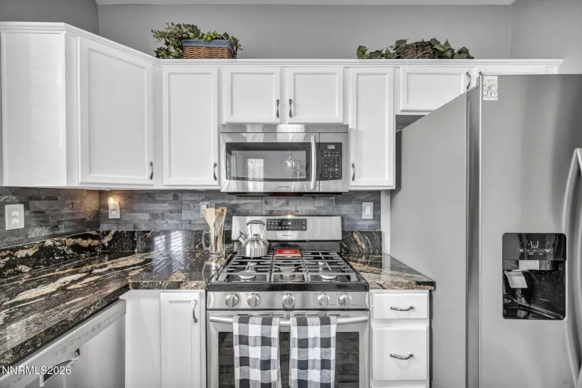 6228 Black Cinder, Sparks, Nevada 89436, 3 Bedrooms Bedrooms, ,3 BathroomsBathrooms,Residential,Residential,Black Cinder,260002732