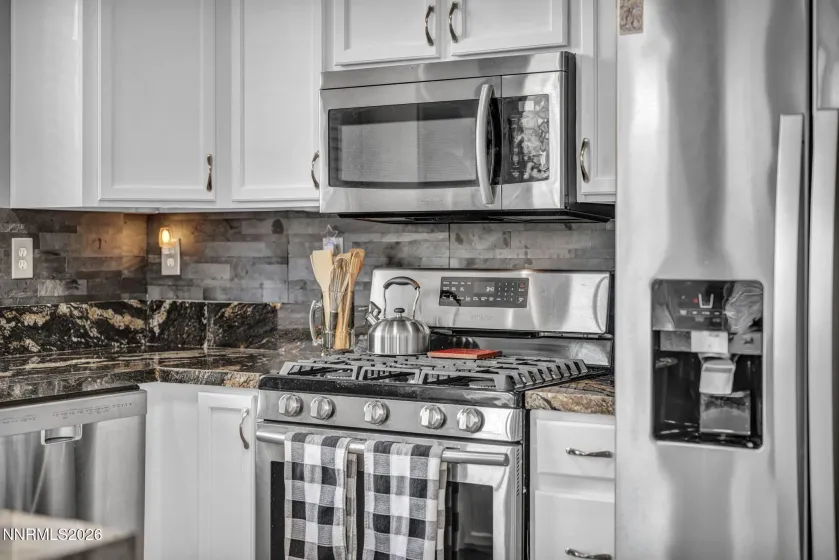 6228 Black Cinder, Sparks, Nevada 89436, 3 Bedrooms Bedrooms, ,3 BathroomsBathrooms,Residential,Residential,Black Cinder,260002732