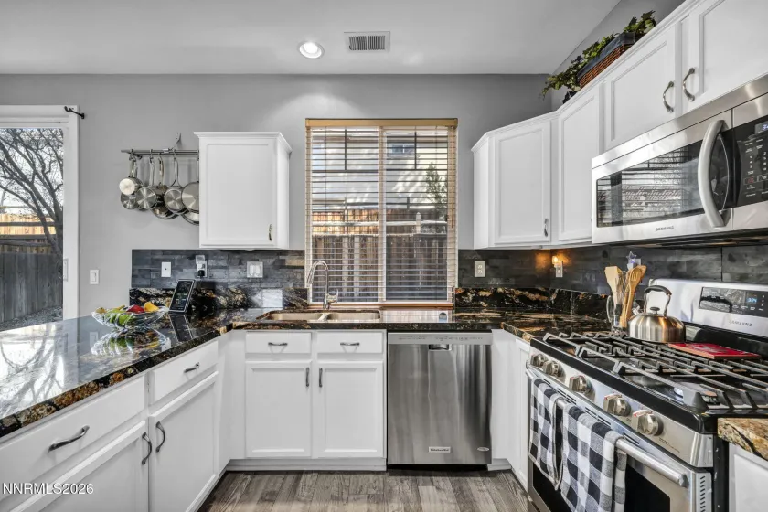 6228 Black Cinder, Sparks, Nevada 89436, 3 Bedrooms Bedrooms, ,3 BathroomsBathrooms,Residential,Residential,Black Cinder,260002732