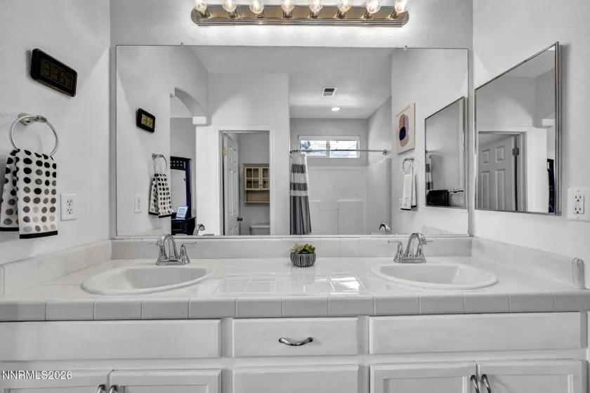 6228 Black Cinder, Sparks, Nevada 89436, 3 Bedrooms Bedrooms, ,3 BathroomsBathrooms,Residential,Residential,Black Cinder,260002732