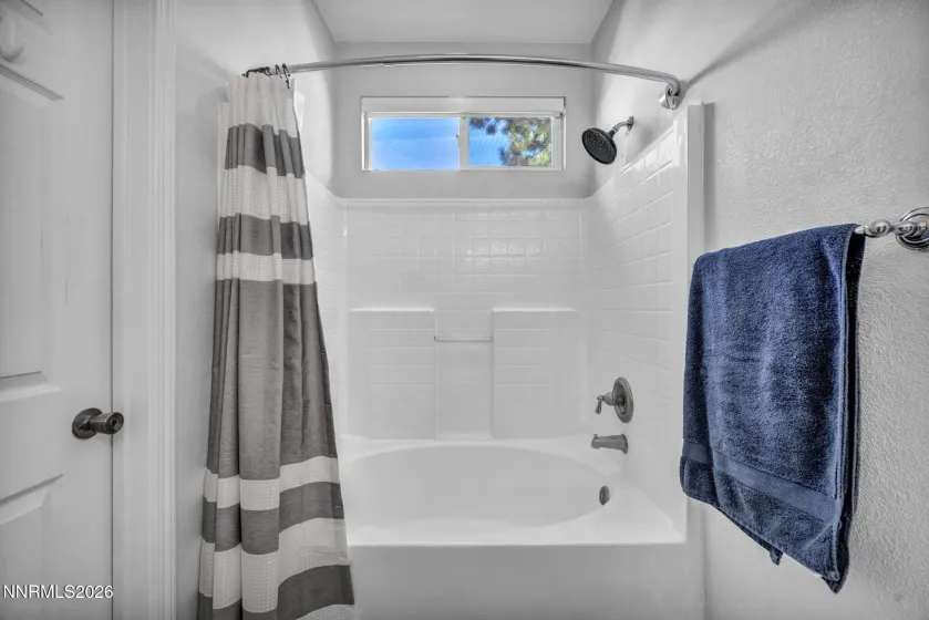 6228 Black Cinder, Sparks, Nevada 89436, 3 Bedrooms Bedrooms, ,3 BathroomsBathrooms,Residential,Residential,Black Cinder,260002732