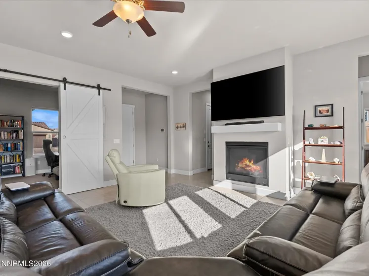 1234 Crawford Crk, Reno, Nevada 89521, 3 Bedrooms Bedrooms, ,3 BathroomsBathrooms,Residential,Residential,Crawford Crk,260002737