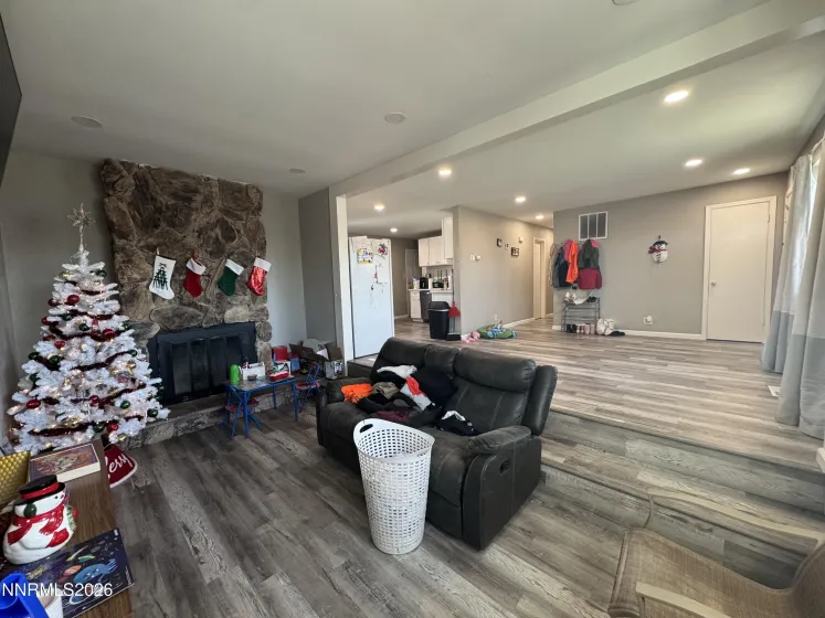 1536 Oxford, Sparks, Nevada 89431, 3 Bedrooms Bedrooms, ,2 BathroomsBathrooms,Residential,Residential,Oxford,260002739