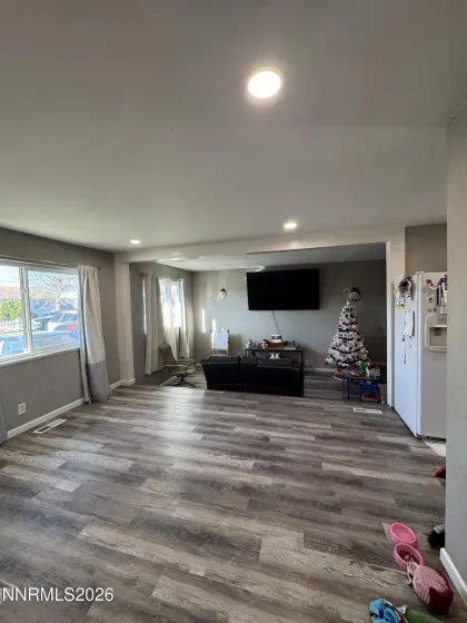 1536 Oxford, Sparks, Nevada 89431, 3 Bedrooms Bedrooms, ,2 BathroomsBathrooms,Residential,Residential,Oxford,260002739