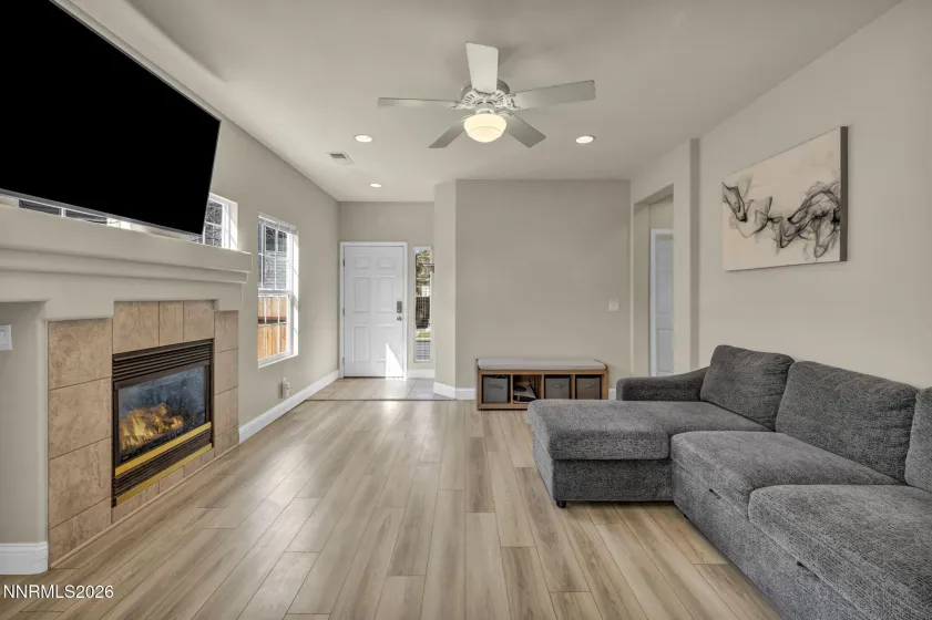 5421 Desert Peach, Sparks, Nevada 89436, 2 Bedrooms Bedrooms, ,2 BathroomsBathrooms,Residential,Residential,Desert Peach,260002740