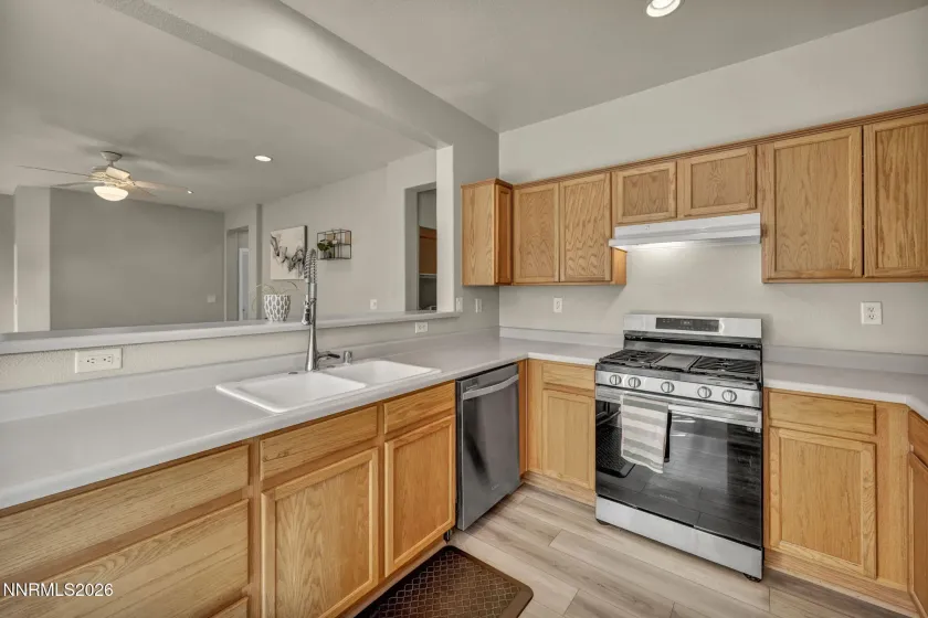 5421 Desert Peach, Sparks, Nevada 89436, 2 Bedrooms Bedrooms, ,2 BathroomsBathrooms,Residential,Residential,Desert Peach,260002740