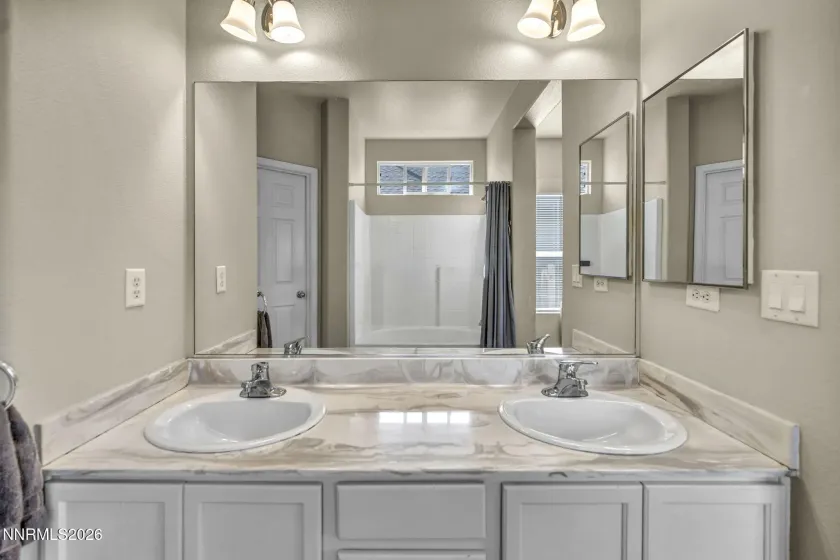 5421 Desert Peach, Sparks, Nevada 89436, 2 Bedrooms Bedrooms, ,2 BathroomsBathrooms,Residential,Residential,Desert Peach,260002740