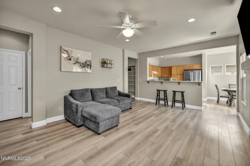 5421 Desert Peach, Sparks, Nevada 89436, 2 Bedrooms Bedrooms, ,2 BathroomsBathrooms,Residential,Residential,Desert Peach,260002740