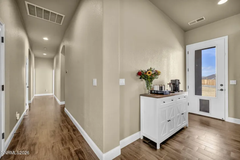 485 Sunset Springs, Sparks, Nevada 89441, 4 Bedrooms Bedrooms, ,2 BathroomsBathrooms,Residential,Residential,Sunset Springs,260002741