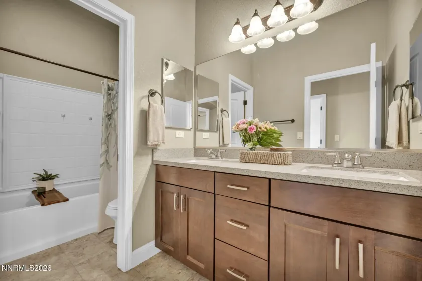 485 Sunset Springs, Sparks, Nevada 89441, 4 Bedrooms Bedrooms, ,2 BathroomsBathrooms,Residential,Residential,Sunset Springs,260002741