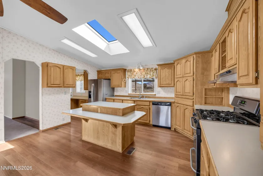 164 El Dorado, Dayton, Nevada 89403, 3 Bedrooms Bedrooms, ,2 BathroomsBathrooms,Residential,Residential,El Dorado,260002743