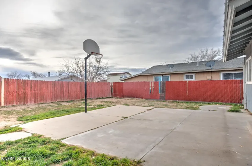 521 Whitaker, Fallon, Nevada 89406, 3 Bedrooms Bedrooms, ,2 BathroomsBathrooms,Residential,Residential,Whitaker,260002748