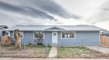 521 Whitaker, Fallon, Nevada 89406, 3 Bedrooms Bedrooms, ,2 BathroomsBathrooms,Residential,Residential,Whitaker,260002748