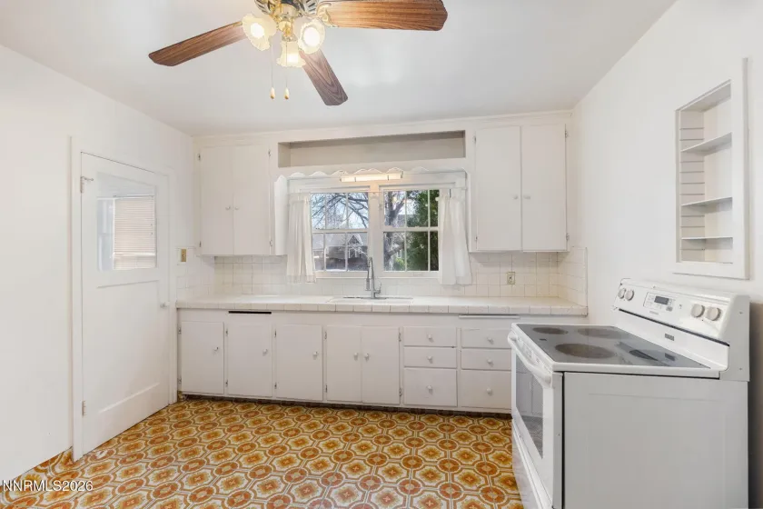 1135 Nixon, Reno, Nevada 89509, 3 Bedrooms Bedrooms, ,1 BathroomBathrooms,Residential,Residential,Nixon,260002752