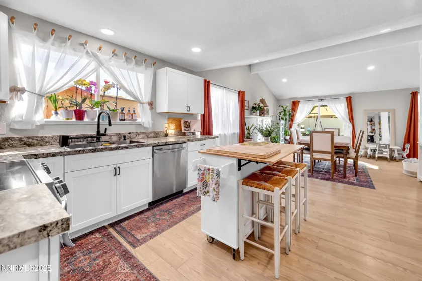 4220 Bismarck, Reno, Nevada 89502, 3 Bedrooms Bedrooms, ,2 BathroomsBathrooms,Residential,Residential,Bismarck,260002757