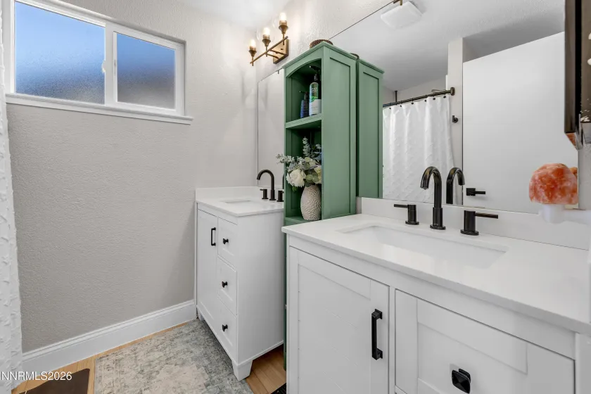 4220 Bismarck, Reno, Nevada 89502, 3 Bedrooms Bedrooms, ,2 BathroomsBathrooms,Residential,Residential,Bismarck,260002757