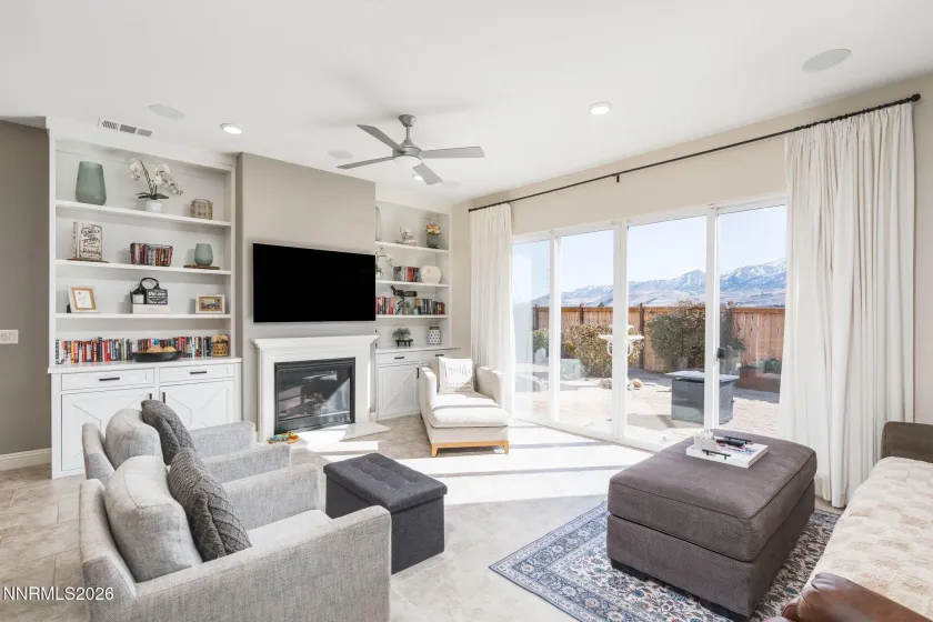 8286 Fenhollow, Verdi, Nevada 89439, 4 Bedrooms Bedrooms, ,3 BathroomsBathrooms,Residential,Residential,Fenhollow,260002755