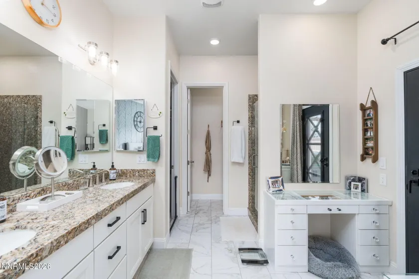 8286 Fenhollow, Verdi, Nevada 89439, 4 Bedrooms Bedrooms, ,3 BathroomsBathrooms,Residential,Residential,Fenhollow,260002755