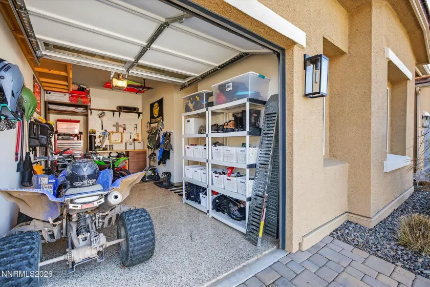 8286 Fenhollow, Verdi, Nevada 89439, 4 Bedrooms Bedrooms, ,3 BathroomsBathrooms,Residential,Residential,Fenhollow,260002755