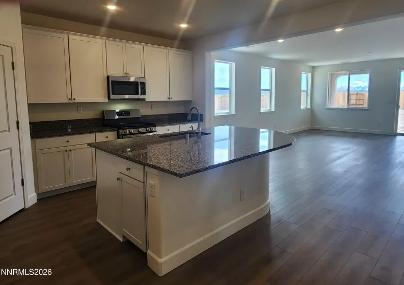 711 Daylily, Minden, Nevada 89423, 3 Bedrooms Bedrooms, ,2 BathroomsBathrooms,Residential,Residential,Daylily,260002758