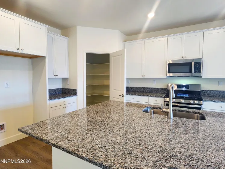 711 Daylily, Minden, Nevada 89423, 3 Bedrooms Bedrooms, ,2 BathroomsBathrooms,Residential,Residential,Daylily,260002758