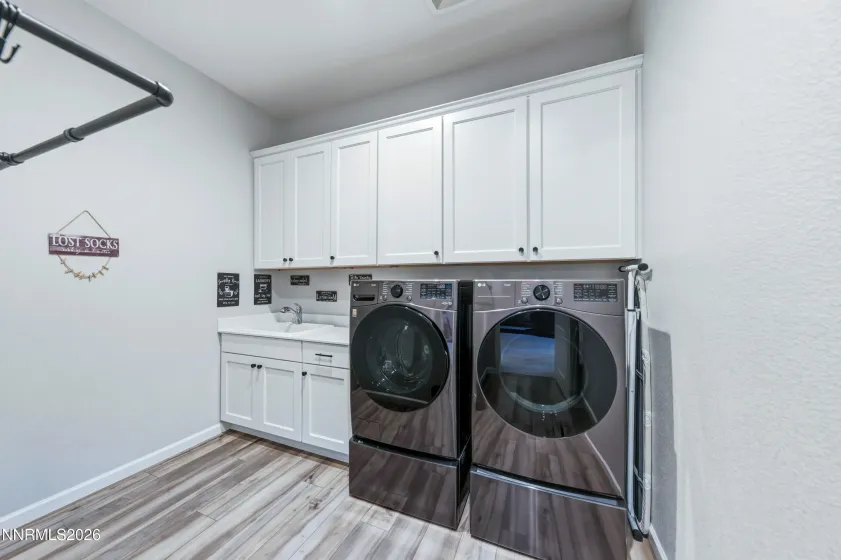 2958 Murrelet, Sparks, Nevada 89441, 4 Bedrooms Bedrooms, ,4 BathroomsBathrooms,Residential,Residential,Murrelet,260002759