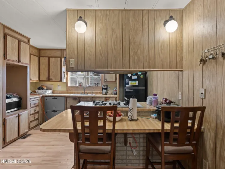 7 Esther, Carson City, Nevada 89706, 3 Bedrooms Bedrooms, ,2 BathroomsBathrooms,Residential,Residential,Esther,260002763