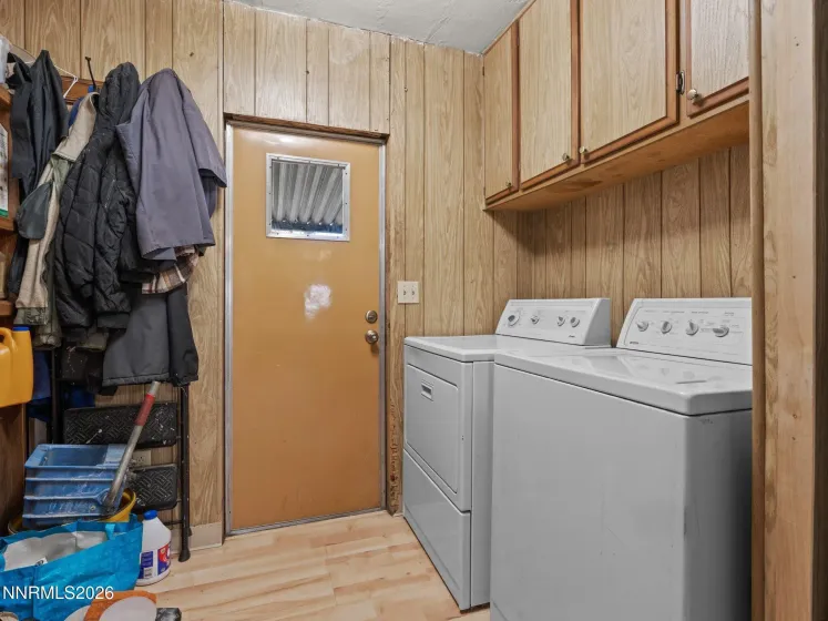 7 Esther, Carson City, Nevada 89706, 3 Bedrooms Bedrooms, ,2 BathroomsBathrooms,Residential,Residential,Esther,260002763