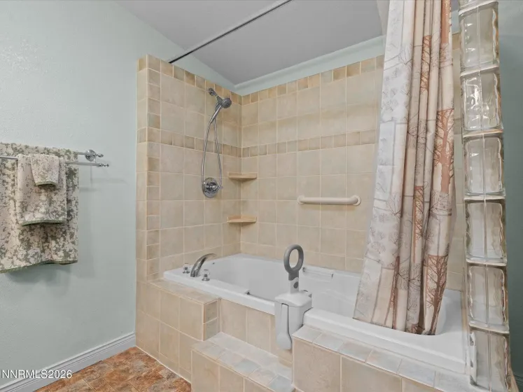 1307 Kingslane, Gardnerville, Nevada 89410, 2 Bedrooms Bedrooms, ,2 BathroomsBathrooms,Residential,Residential,Kingslane,260002765